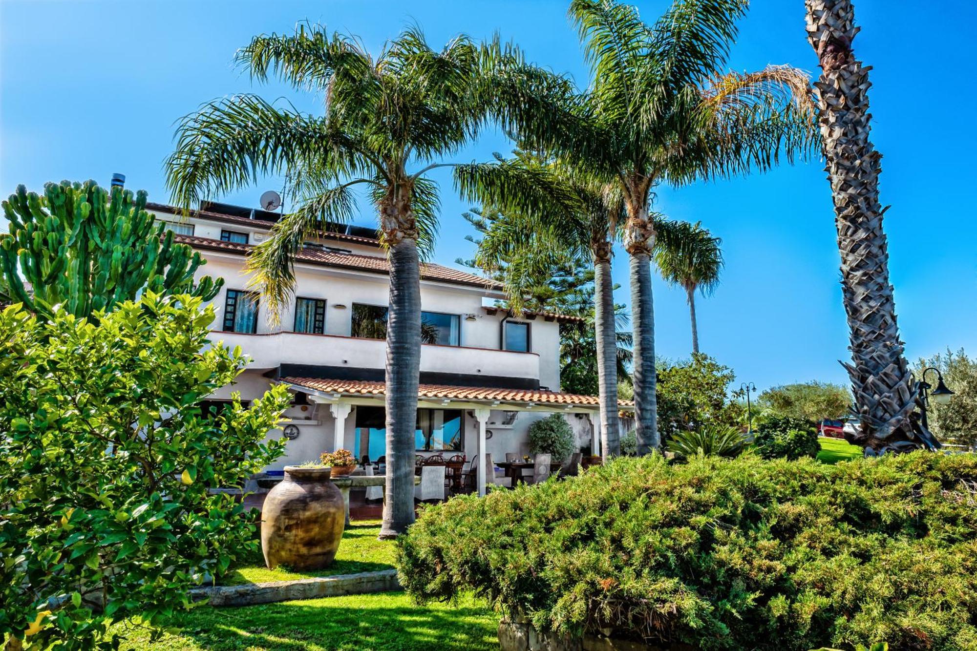 B&B Villa Bency Capo d'Orlando Exterior photo